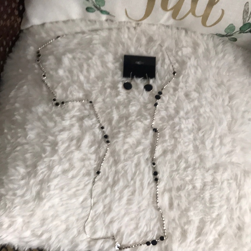 Nine West Earrings and necklace set